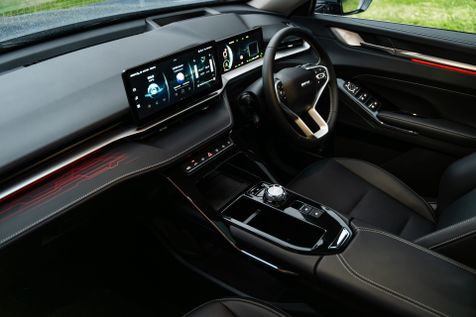 TOp down view of the front half of the cabin in a GWM Haval H6 Hybrid